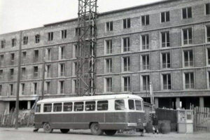 Kielce. Ulica Żelazna. Lata 1960-1962 / źródło: facebook.com/KielceNaPrzestrzeniLat