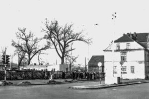 Kielce. Ulica Żelazna. Lata 1967-1969 / źródło: fotopolska.eu; zdjęcie z kolekcji Ewy Żymańczyk