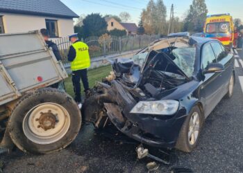 23.10.2025. Jasionna w powiecie jędrzejowskim. Wypadek / Fot. policja