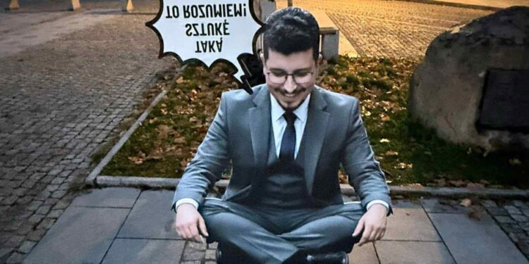 Instalacja artystyczna „Kielecki Narcyz” / źródło: Marcin Stępniewski - Facebook
