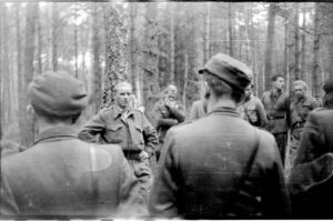 Historia zaklęta w zdjęciach. Klatka po klatce odkrywamy tajemnice - Radio Kielce Historia zaklęta w zdjęciach. Klatka po klatce odkrywamy tajemnice - Radio Kielce