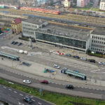 Kielce. 15.12.2020. Plac Niepodległości. Dworzec kolejowy / Fot. Jarosław Kubalski - Radio Kielce