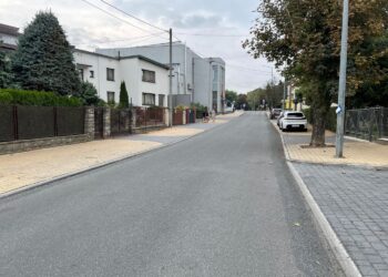 W końcu oddano remontowaną ulicę - Radio Kielce Sandomierz. Ul. Słowackiego / Fot. Grażyna Szlęzak-Wójcik - Radio Kielce