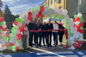 Otwarto pierwsze w gminie Sędziszów misteczko ruchu drogowego - Radio Kielce 30.10.2025. Tarnawa. Miasteczko ruchu drogowego / Fot. Jakub Rożek - Radio Kielce