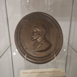 Sandomierska ceramika na wystawie w kamienicy Oleśnickich - Radio Kielce