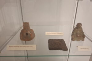 Sandomierska ceramika na wystawie w kamienicy Oleśnickich - Radio Kielce