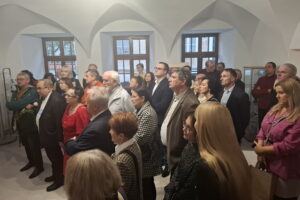 Sandomierska ceramika na wystawie w kamienicy Oleśnickich - Radio Kielce