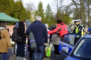 30.10.2025. Akcja rozdawania odblasków / Fot. Aleksandra Kwaśniewska - Radio Kielce