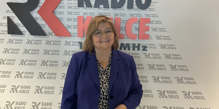 Polonijne Radio Kielce: 50 lat na obczyźnie - Radio Kielce Polonijne Radio Kielce. Na zdjęciu: Elżbieta Gardiasz / Fot. Radio Kielce
