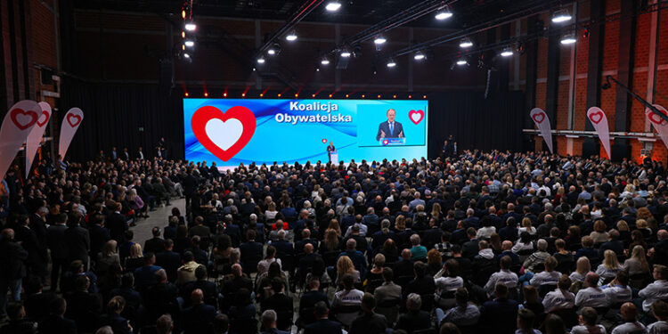 Nowa partia na polskiej scenie politycznej - Radio Kielce Nowa partia na polskiej scenie politycznej