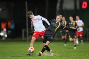 Korona zdemolowała gospodarzy - Radio Kielce Korona zdemolowała gospodarzy - Radio Kielce