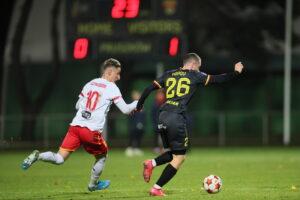 Korona zdemolowała gospodarzy - Radio Kielce Korona zdemolowała gospodarzy - Radio Kielce