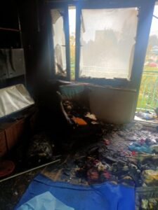 11.10.2025. Kielce. Pożar w mieszkaniu na osiedlu Na Stoku / źródło: policja
