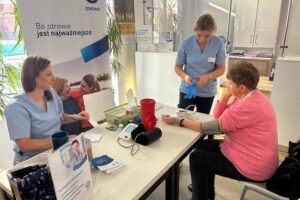 20.10.2025. Kielce. Przychodnia PZU Zdrowie Centrum Medyczne w Kielcach. Bezpłatne badania i porady specjalistów / Fot. Iwona Murawska-Bujnowicz - Radio Kielce