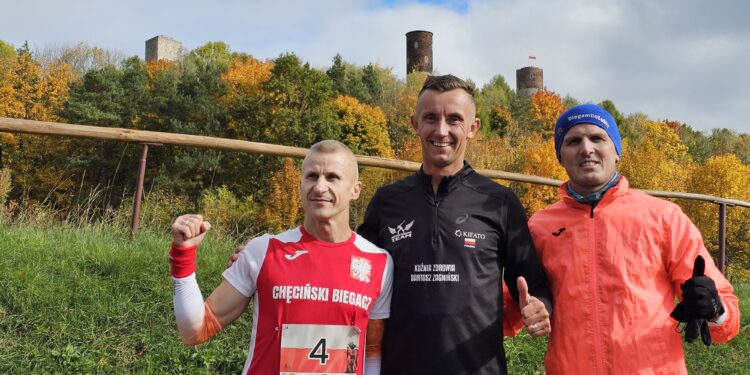 19.10.2025. Chęciny. Bieg na Tysiąclecie Koronacji Bolesława Chrobrego / Fot. Maciej Makuła - Radio Kielce