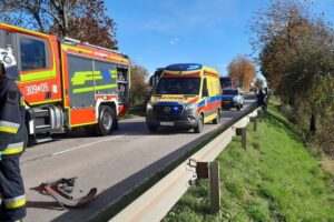 25.10.2025. Droga wojewódzka nr 751. Wzdół Kolonia. Wypadek / Fot. OSP Wzdół