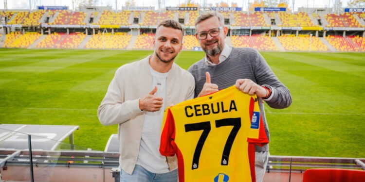 Powrót po latach! Marcin Cebula znów piłkarzem Korony Kielce