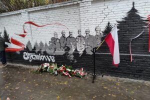 18.10.2025. Ostrowiec Świętokrzyski. Odsłonięcie muralu poświęconego bohaterom powstania styczniowego / Fot. Anna Głąb - Radio Kielce