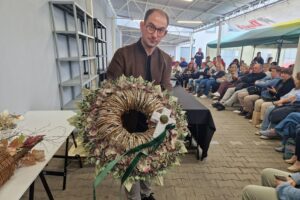 Szyszki, owoce, kolorowe liście - natura zdobi najpiękniej - Radio Kielce Fot. Marzena Smoręda