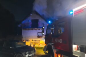 03.10.2025. Stąporków. Pożar / fot. straż pożarna