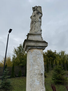 Czy uda się uratować św. Stanisława? - Radio Kielce Skalbmierz. Figura świętego Stanisława / Fot. Marta Gajda-Kruk - Radio Kielce