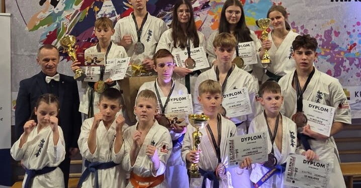 Dużo medali młodych karateków - Radio Kielce Dużo medali młodych karateków