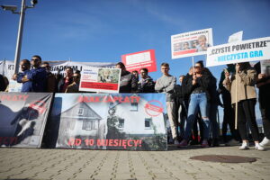 23.10.2025. Kielce. WFOŚiGW. Protest przedsiębiorców / Fot. Wiktor Taszłow - Radio Kielce
