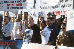 23.10.2025. Kielce. WFOŚiGW. Protest przedsiębiorców / Fot. Wiktor Taszłow - Radio Kielce