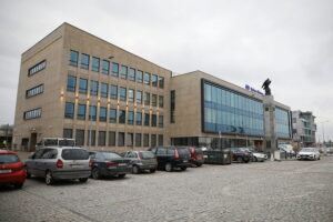 Historia kieleckich ulic. Plac Niepodległości - Radio Kielce 15.12.2023. Kielce. Plac Niepodległości i dworzec kolejowy / Fot. Wiktor Taszłow - Radio Kielce