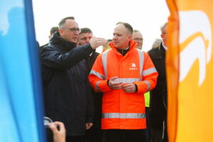 27.10.2025. Kielce. Wizyta na placu budowy drogi ekspresowej S74 / Fot. Wiktor Taszłow - Radio Kielce