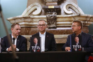 Były prezydent Andrzej Duda promował swoją książkę o sobie - Radio Kielce Były prezydent Andrzej Duda promował swoją książkę o sobie - Radio Kielce