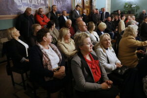 Były prezydent Andrzej Duda promował swoją książkę o sobie - Radio Kielce Były prezydent Andrzej Duda promował swoją książkę o sobie - Radio Kielce