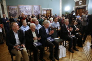 Były prezydent Andrzej Duda promował swoją książkę o sobie - Radio Kielce Były prezydent Andrzej Duda promował swoją książkę o sobie - Radio Kielce