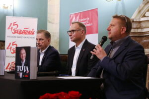 Były prezydent Andrzej Duda promował swoją książkę o sobie - Radio Kielce Były prezydent Andrzej Duda promował swoją książkę o sobie - Radio Kielce