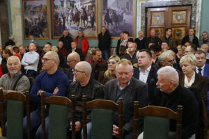 Były prezydent Andrzej Duda promował swoją książkę o sobie - Radio Kielce Były prezydent Andrzej Duda promował swoją książkę o sobie - Radio Kielce