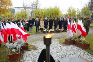 28.10.2025 Kielce. Cmentarz Partyzancki. Obchody upamiętniające 86. rocznicę tragicznej śmierci Prezydenta Stefana Artwińskiego / Fot. Wiktor Taszłow - Radio Kielce