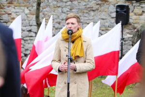 28.10.2025 Kielce. Cmentarz Partyzancki. Obchody upamiętniające 86. rocznicę tragicznej śmierci Prezydenta Stefana Artwińskiego / Fot. Wiktor Taszłow - Radio Kielce