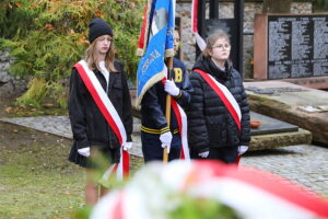 28.10.2025 Kielce. Cmentarz Partyzancki. Obchody upamiętniające 86. rocznicę tragicznej śmierci Prezydenta Stefana Artwińskiego / Fot. Wiktor Taszłow - Radio Kielce