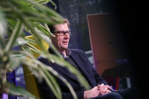 Audycja „Dzień Dobry, to Ja! Rozmowy inne niż wszystkie w Radiu Kielce”. Jan Przypkowski - dyrektor Muzeum imienia Przypkowskich w Jędrzejowie / Fot. Wiktor Taszłow - Radio Kielce