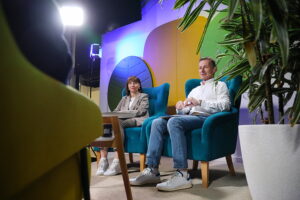 Audycja „Dzień Dobry, to Ja! Rozmowy inne niż wszystkie w Radiu Kielce”. Jan Przypkowski - dyrektor Muzeum imienia Przypkowskich w Jędrzejowie / Fot. Wiktor Taszłow - Radio Kielce