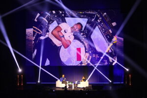 Tłumy na spotkaniu z polskim astronautą - Radio Kielce 29.10.2025. Targi Kielce. Spotkanie Sławosza Uznańskiego-Wiśniewskiego z mieszkańcami Kielc / Fot. Wiktor Taszłow - Radio Kielce