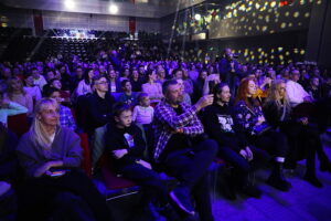 Tłumy na spotkaniu z polskim astronautą - Radio Kielce 29.10.2025. Targi Kielce. Spotkanie Sławosza Uznańskiego-Wiśniewskiego z mieszkańcami Kielc / Fot. Wiktor Taszłow - Radio Kielce