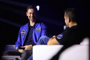 Tłumy na spotkaniu z polskim astronautą - Radio Kielce Tłumy na spotkaniu z polskim astronautą