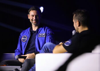 Tłumy na spotkaniu z polskim astronautą - Radio Kielce Tłumy na spotkaniu z polskim astronautą