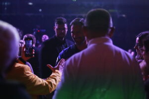 Tłumy na spotkaniu z polskim astronautą - Radio Kielce 29.10.2025. Targi Kielce. Spotkanie Sławosza Uznańskiego-Wiśniewskiego z mieszkańcami Kielc / Fot. Wiktor Taszłow - Radio Kielce