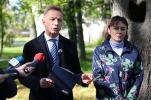 Koniec z oddawaniem gruntów Kościołowi? Polska 2050 złożyła projekt ustawy - Radio Kielce