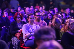 Tłumy na spotkaniu z polskim astronautą - Radio Kielce 29.10.2025. Targi Kielce. Spotkanie Sławosza Uznańskiego-Wiśniewskiego z mieszkańcami Kielc / Fot. Wiktor Taszłow - Radio Kielce