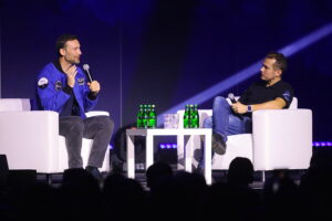 Tłumy na spotkaniu z polskim astronautą - Radio Kielce 29.10.2025. Targi Kielce. Spotkanie Sławosza Uznańskiego-Wiśniewskiego z mieszkańcami Kielc / Fot. Wiktor Taszłow - Radio Kielce