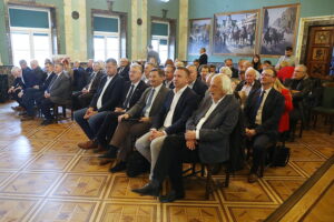 Karpackie inspiracje posłów PiS - Radio Kielce