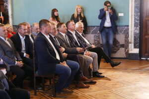 Karpackie inspiracje posłów PiS - Radio Kielce